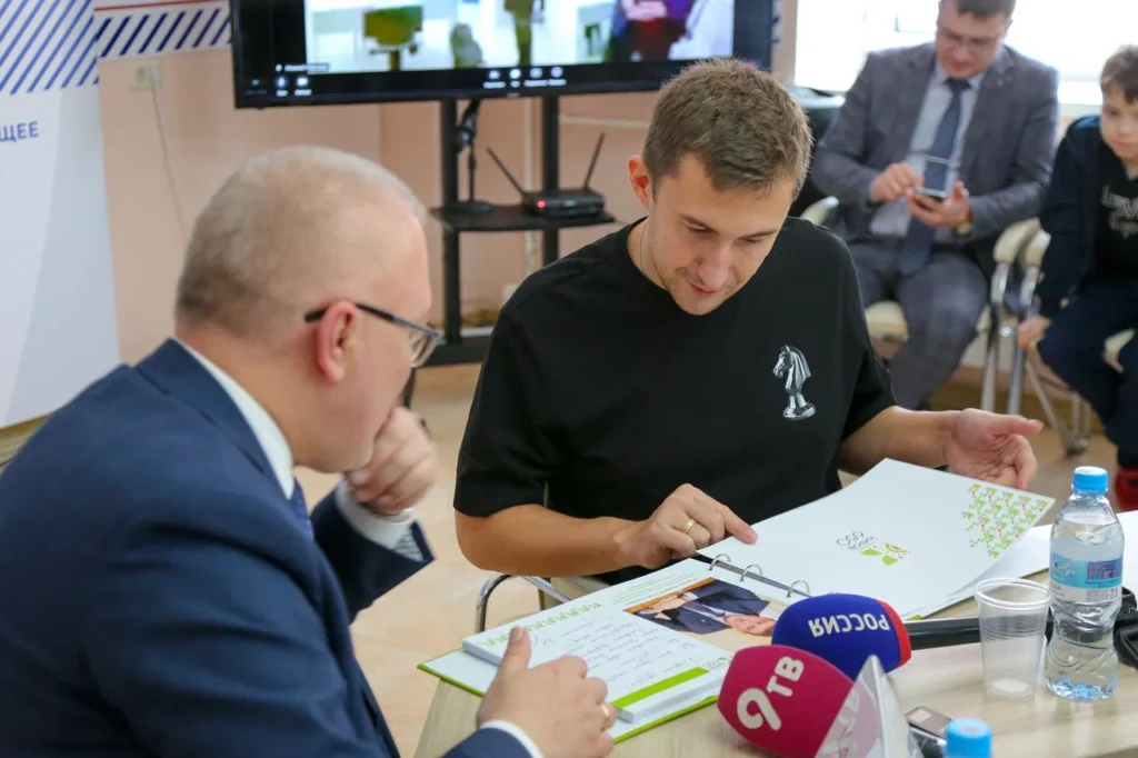 У вас все еще нет шахматного клуба? Тогда мы идем к вам!