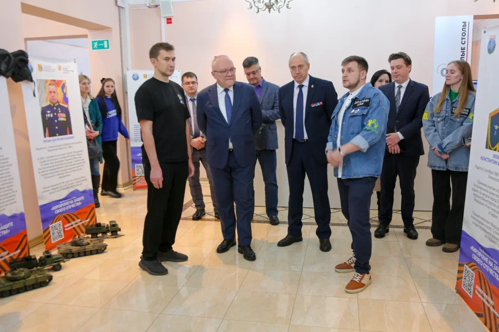 У вас все еще нет шахматного клуба? Тогда мы идем к вам!