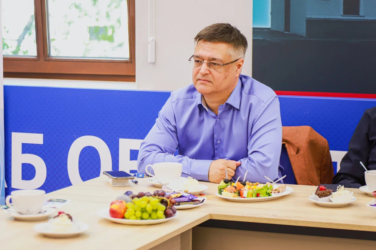 Шахматные клубы Сергея Карякина отправляют детей в Артек!