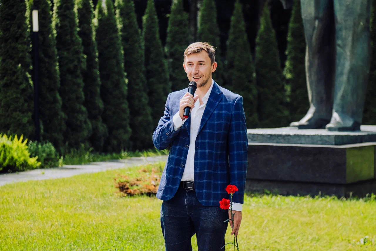 Будущее за космосом и шахматами!