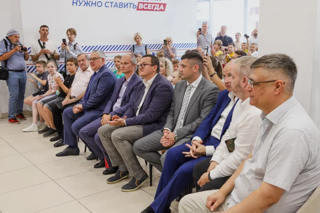 На алехинской земле открылся клуб Сергея Карякина