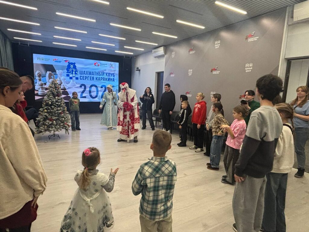 Новогодняя сказка для детей героев