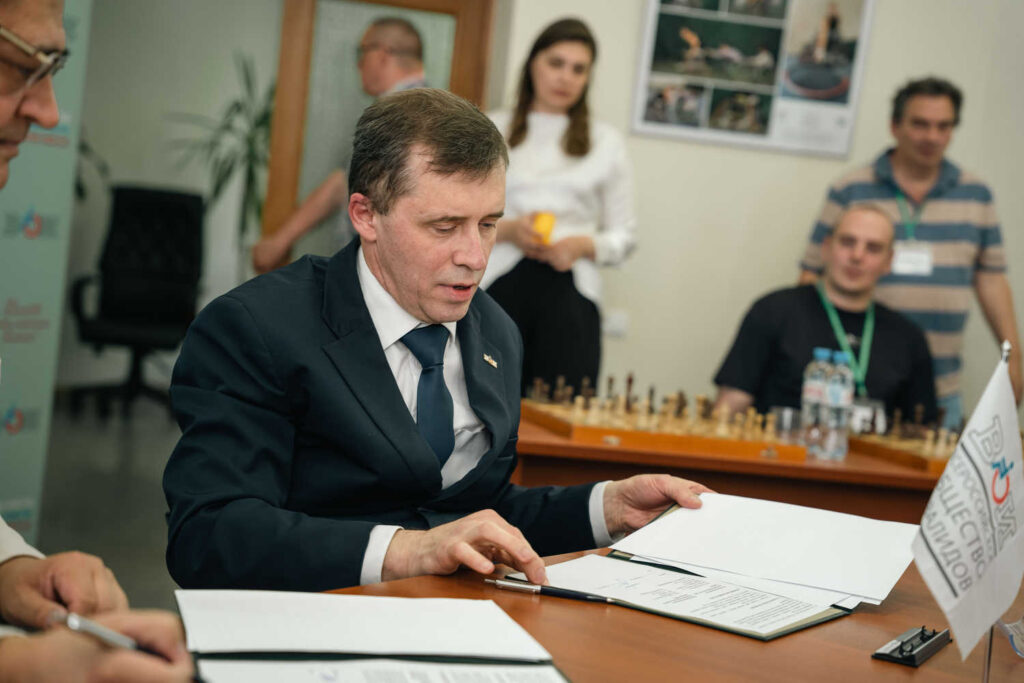 Подписание Соглашения с Всероссийским обществом инвалидов и сеанс одновременной игры Сергея Карякина, Москва, 22.07.2026