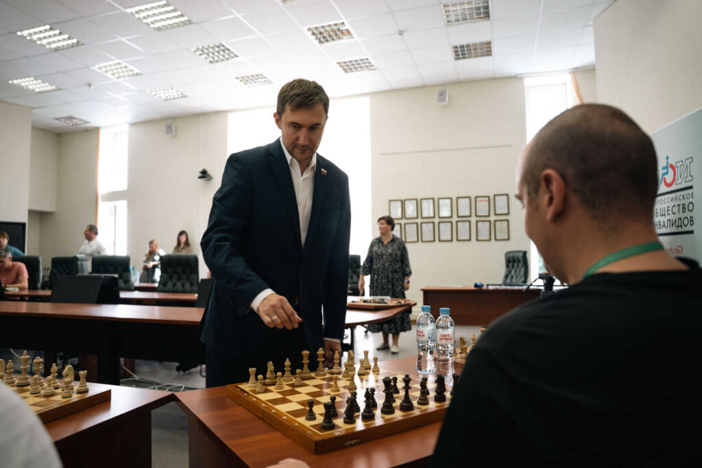 Подписание Соглашения с Всероссийским обществом инвалидов и сеанс одновременной игры Сергея Карякина, Москва, 22.07.2026