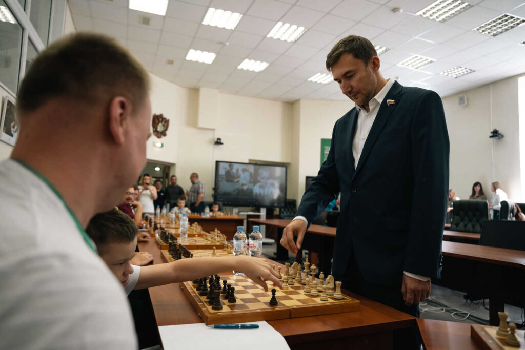 Подписание Соглашения с Всероссийским обществом инвалидов и сеанс одновременной игры Сергея Карякина, Москва, 22.07.2026