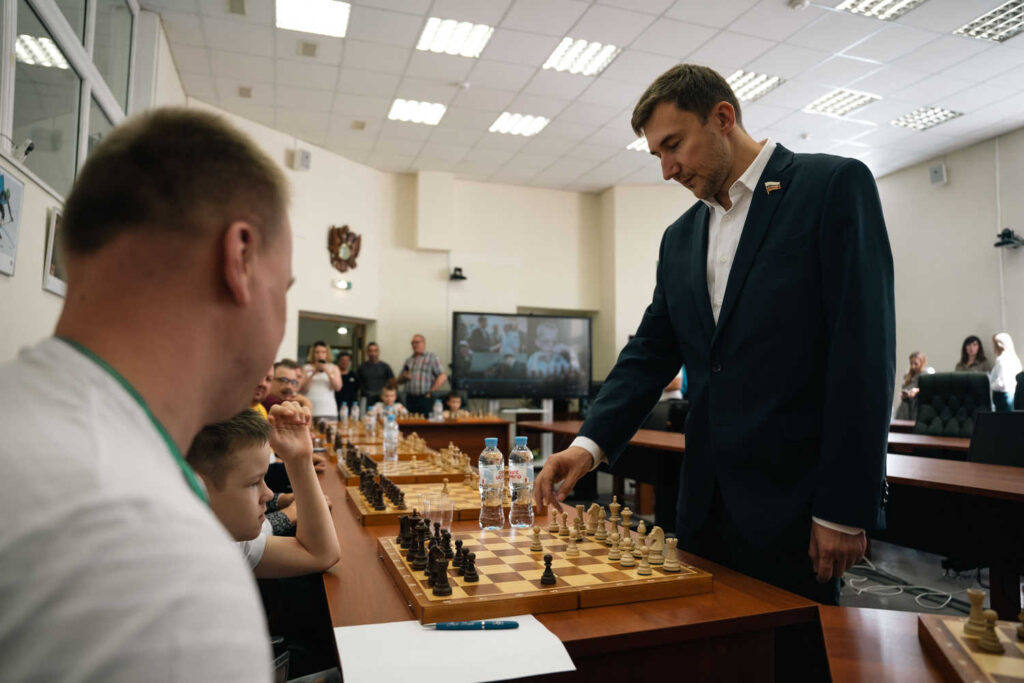 Подписание Соглашения с Всероссийским обществом инвалидов и сеанс одновременной игры Сергея Карякина, Москва, 22.07.2026