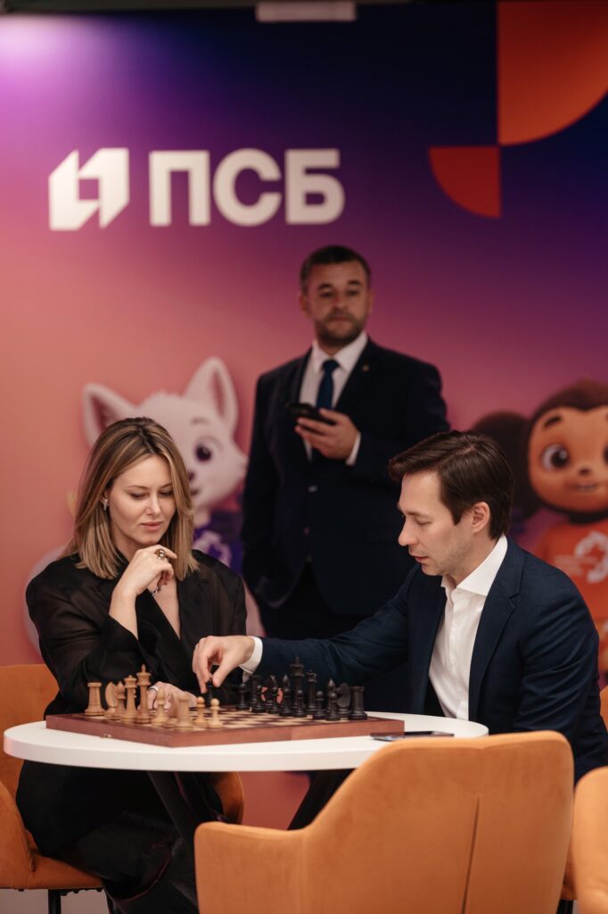 Шахматная гостиная Сергея Карякина на Международном фестивале молодежи в Лаунже почетных гостей ПСБ, Екатеринбург, 15.09.2026